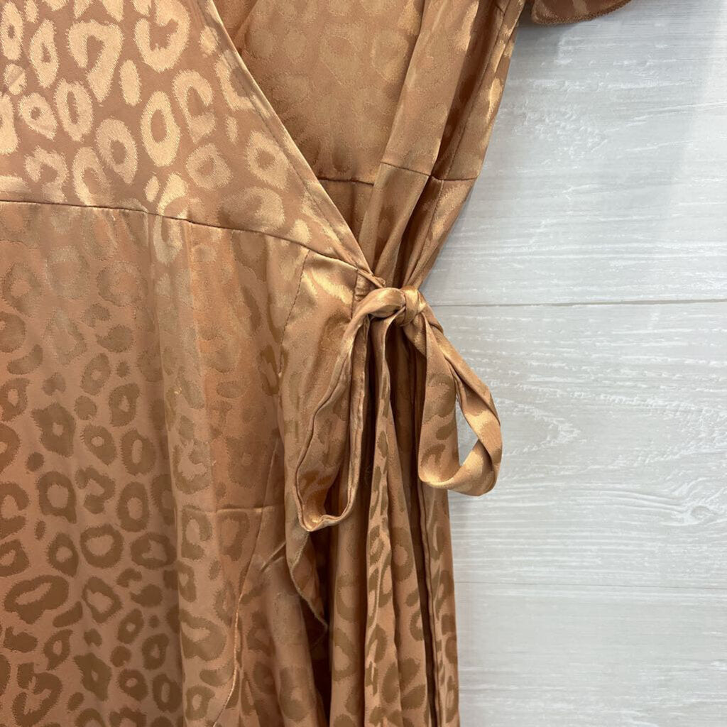 Simplee Gold Leopard Print Silky Short Sleeve Wrap Dress Medium