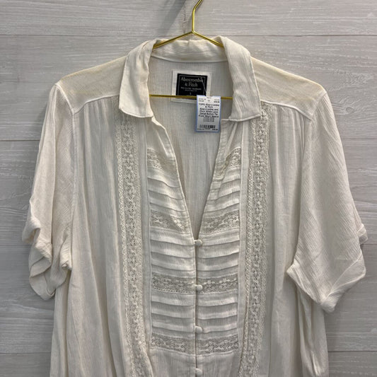 Abercrombie and Fitch White Lace Detail Button Tie Front Short Sleeve Top Large