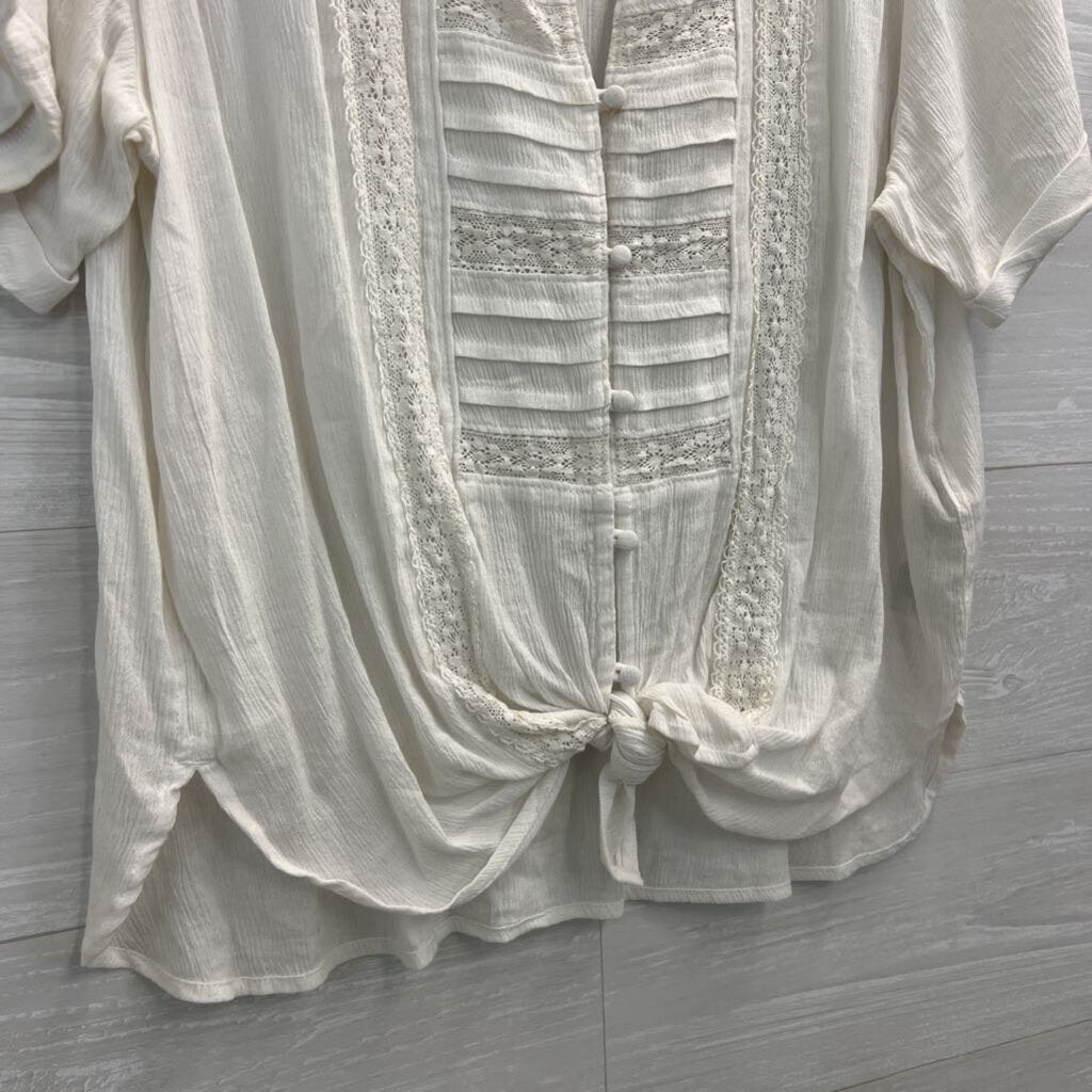 Abercrombie and Fitch White Lace Detail Button Tie Front Short Sleeve Top Large