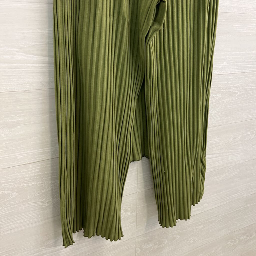 Green Ribbed Mock Neck Tank/ Wide Leg Pants Set Large
