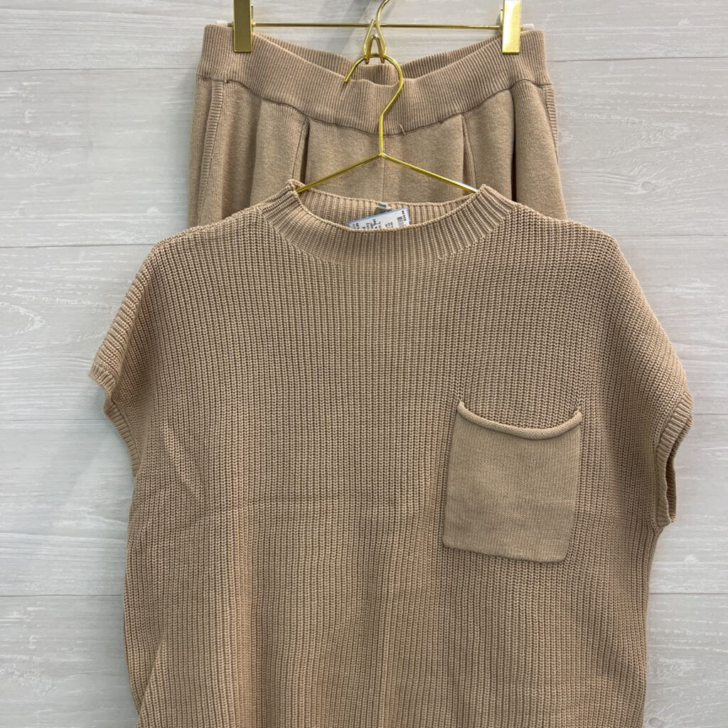 Brown Knit Boxy Mock Neck Top/ Sweater Pants Set Large