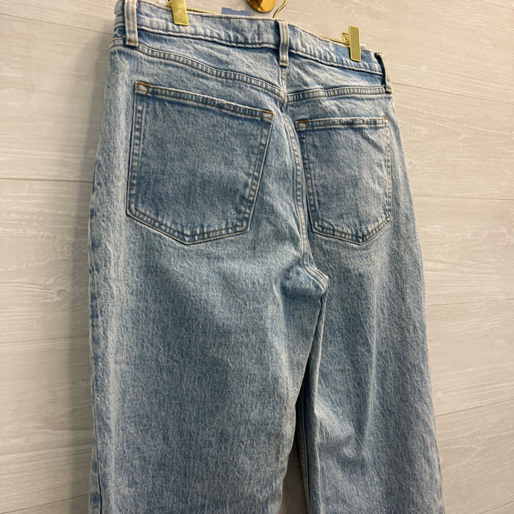 Abercrombie and Fitch Light Wash The 90s Relaxed High Rise Jeans 30 Extra Long