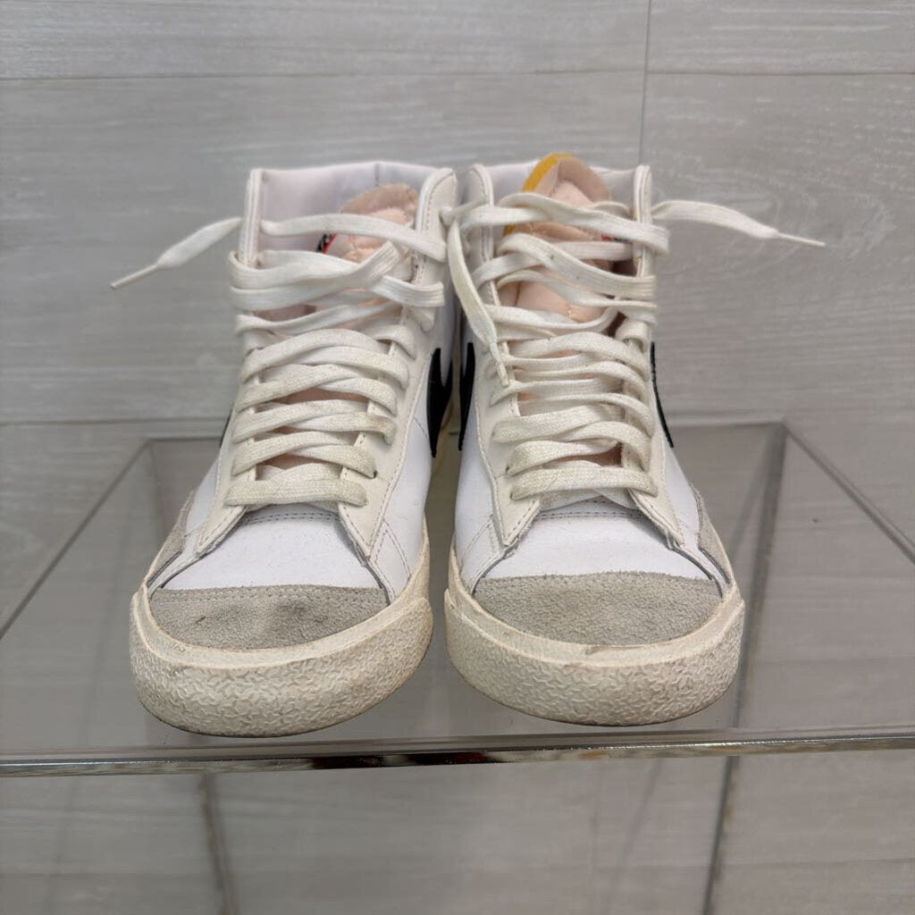 Nike White/ Black Blazer Mid 77 Vintage Sneakers 9