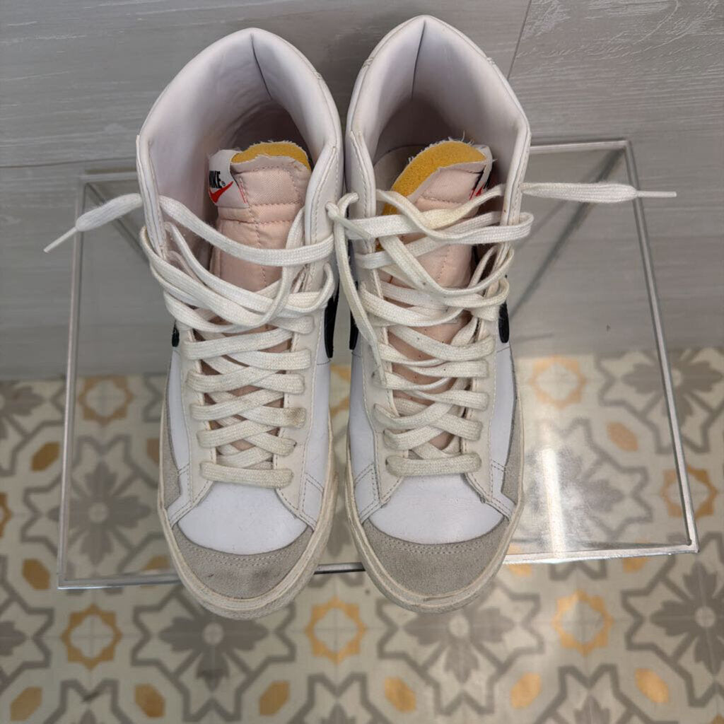 Nike White/ Black Blazer Mid 77 Vintage Sneakers 9