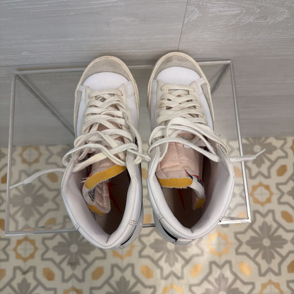 Nike White/ Black Blazer Mid 77 Vintage Sneakers 9