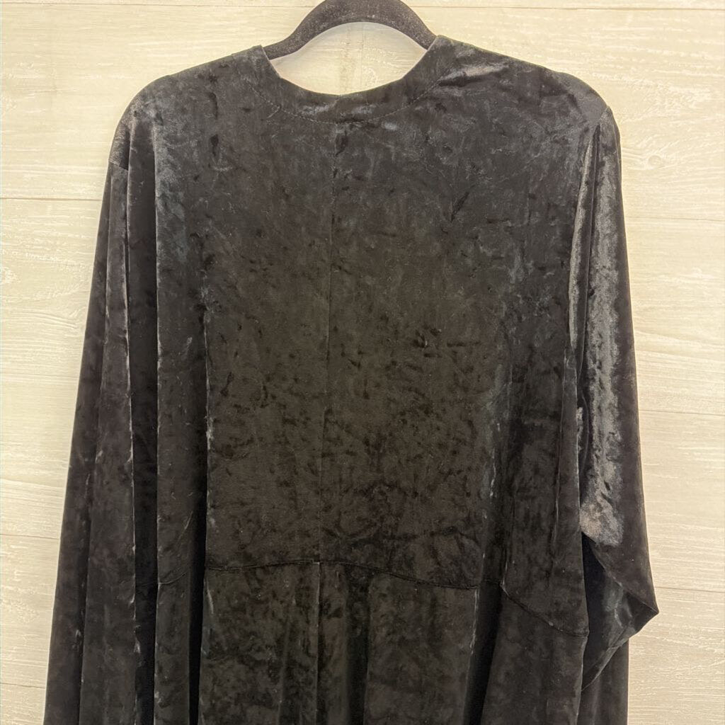 Torrid Black Velvet Long Sleeve Open Front Top 5X