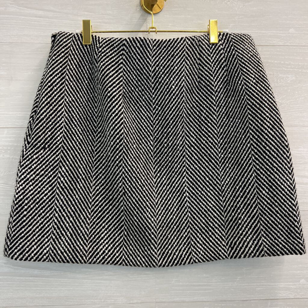 Loft Black/ White Print Mini Skirt 10