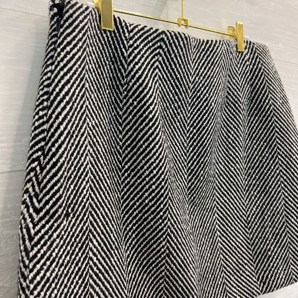 Loft Black/ White Print Mini Skirt 10