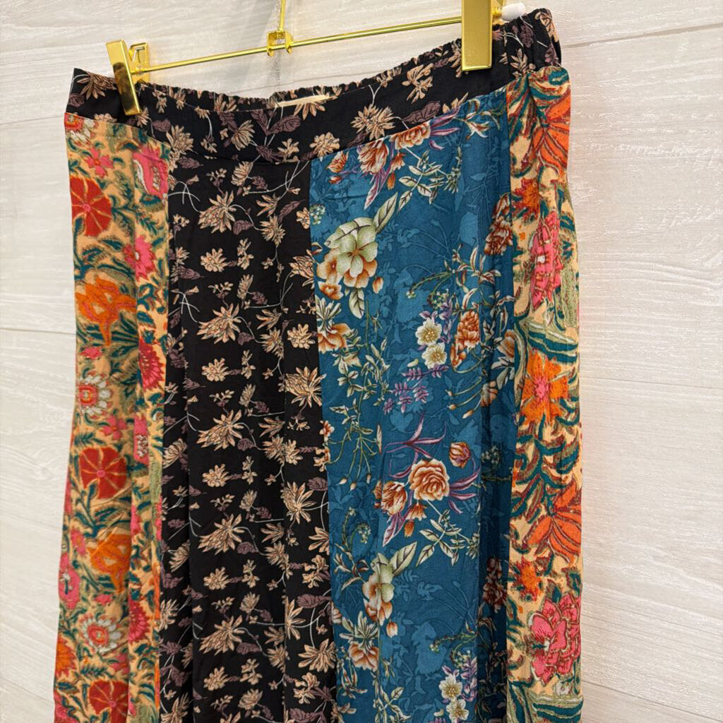 Natural Life Blue/ Muti Floral Print Maxi Skirt Medium