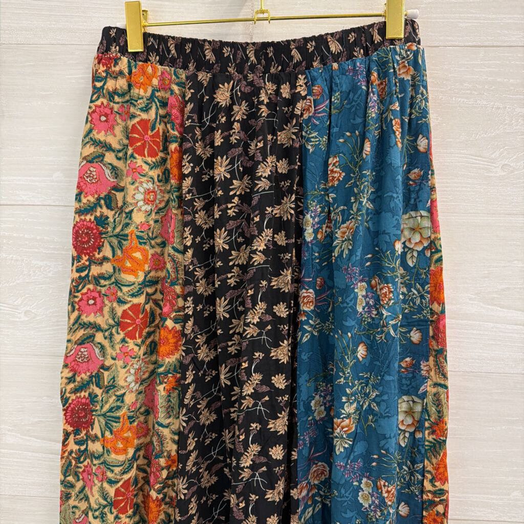 Natural Life Blue/ Muti Floral Print Maxi Skirt Medium