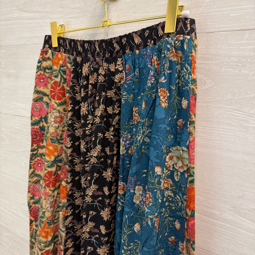 Natural Life Blue/ Muti Floral Print Maxi Skirt Medium