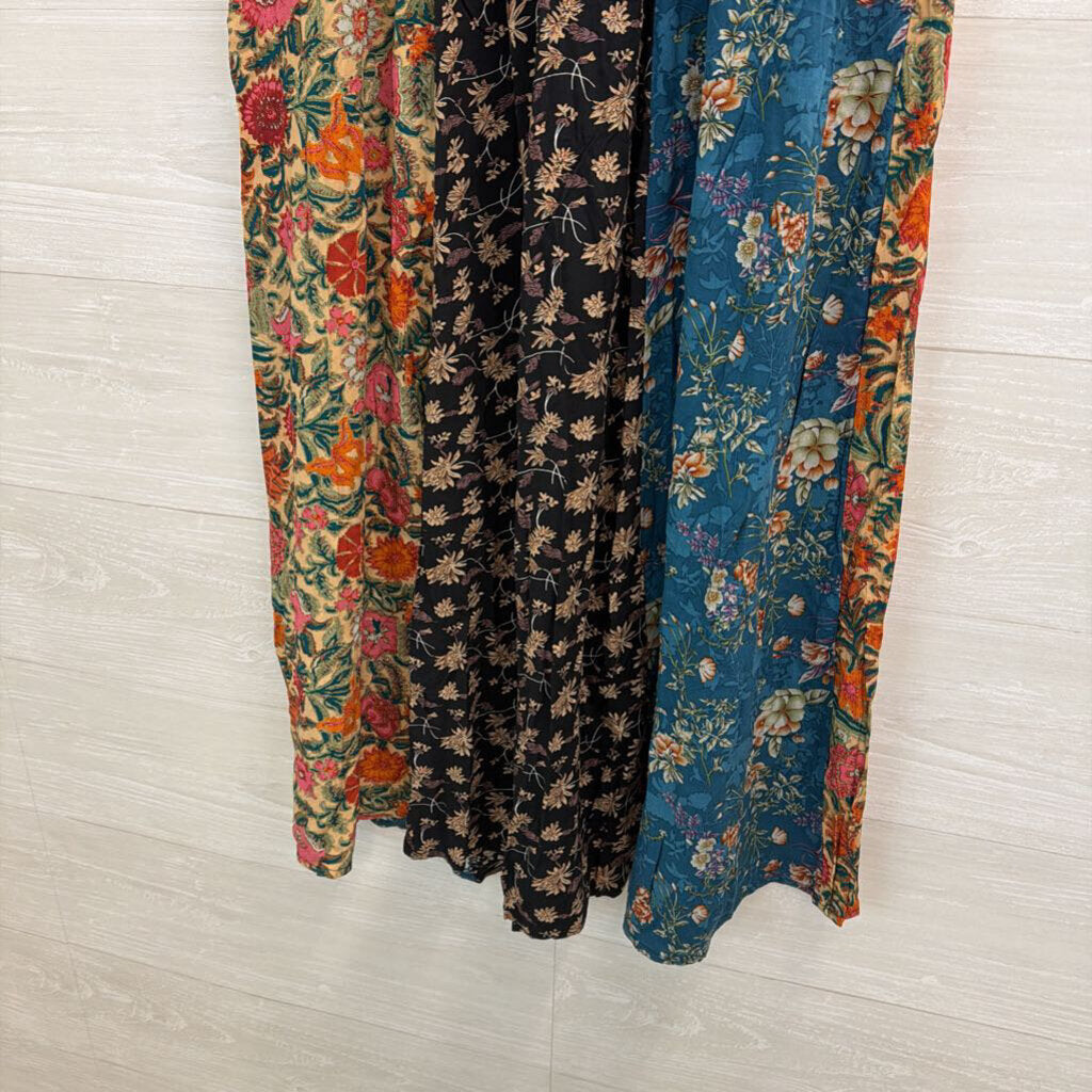 Natural Life Blue/ Muti Floral Print Maxi Skirt Medium