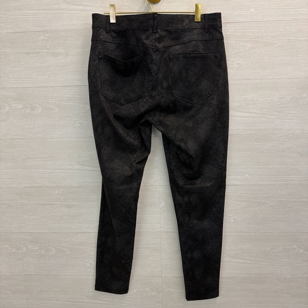 Democracy Black Snakeskin Print Skinny Leg Pants 10