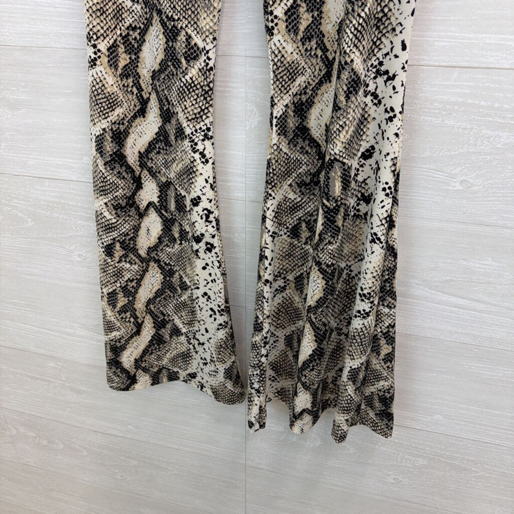 Chatoyant White/ Black Snakeskin Print Bell Bottom Pull On Pants Large