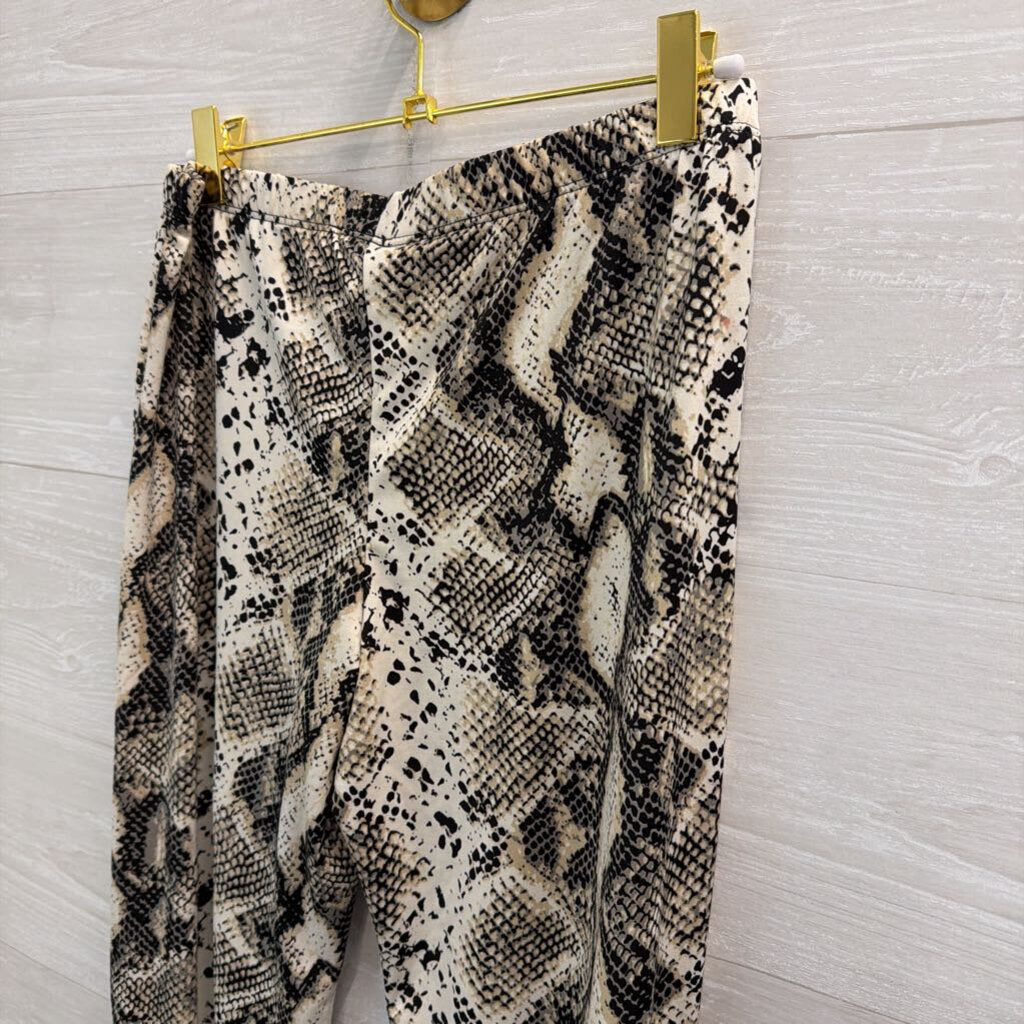 Chatoyant White/ Black Snakeskin Print Bell Bottom Pull On Pants Large