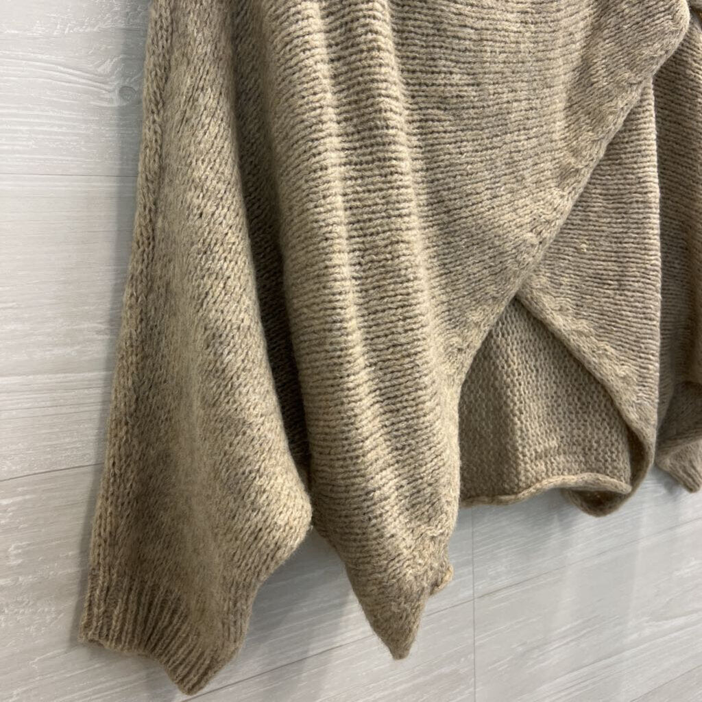 Cobblestone Living Beige Soft Knit Alessandra Wrap Sweater Medium