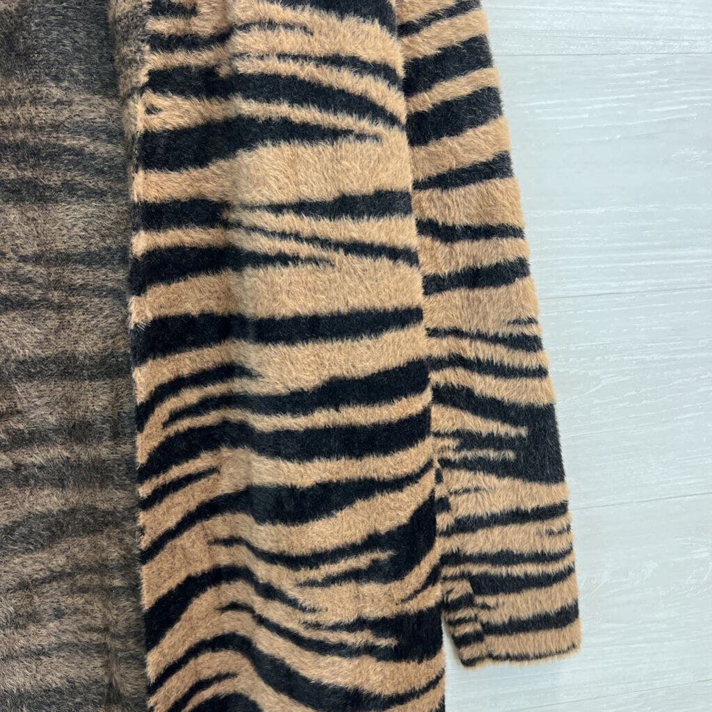 Dee Elly Brown/ Black Print Soft Fuzzy Knit Long Open Front Sweater Large