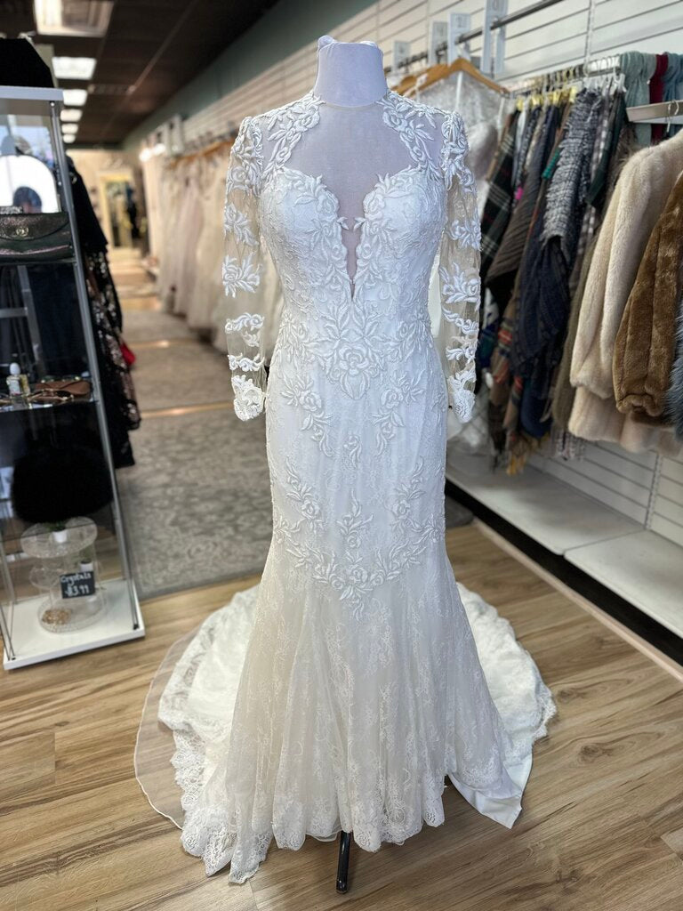 Justin Alexander Ivory Lace Long Sleeve Bridal Gown 10