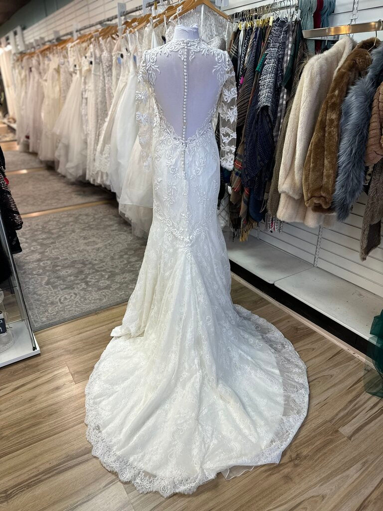 Justin Alexander Ivory Lace Long Sleeve Bridal Gown 10