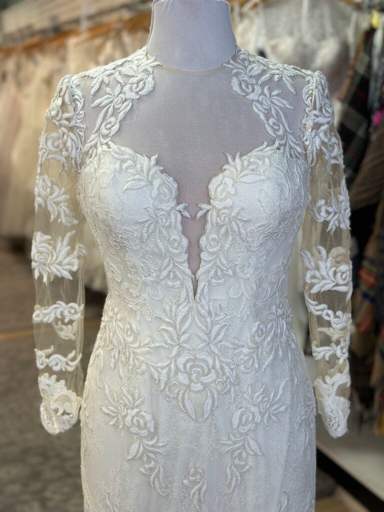 Justin Alexander Ivory Lace Long Sleeve Bridal Gown 10