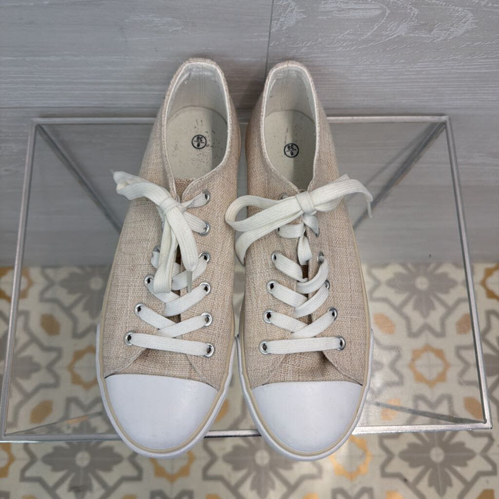 White/ Beige Canvas Lace Up Low Top Sneakers 8
