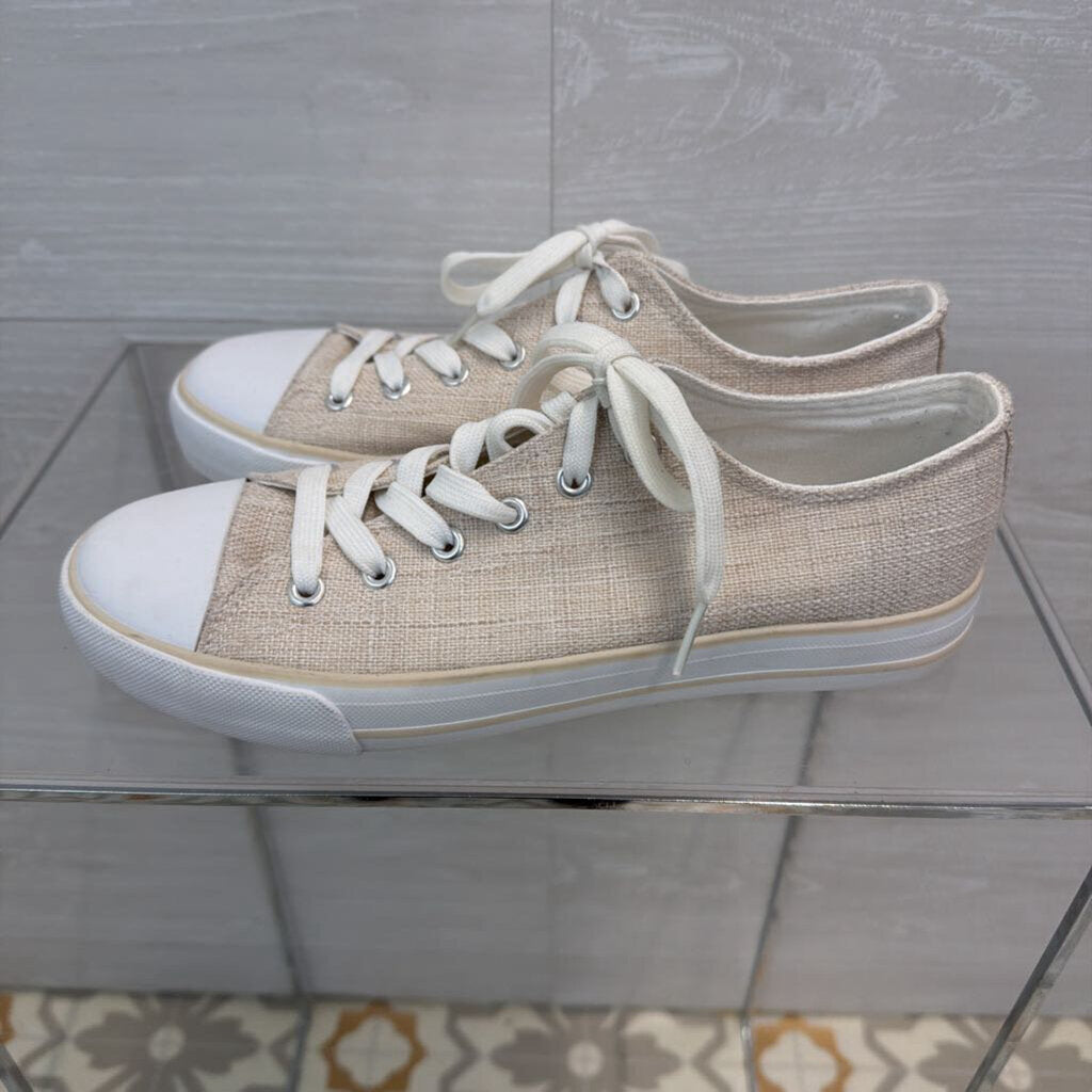 White/ Beige Canvas Lace Up Low Top Sneakers 8