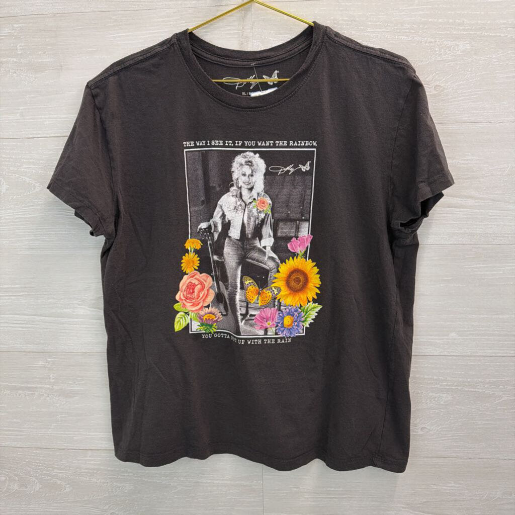 Dolly Grey/ Multi Short Sleeve Graphic Tee Extra Large