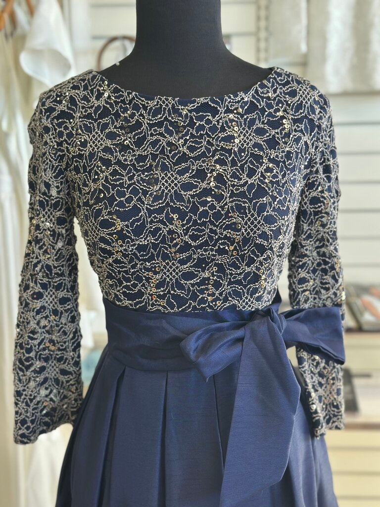 Jessica Howard Navy/ Gold Lace Long Sleeve Top Short Formal Dress 8