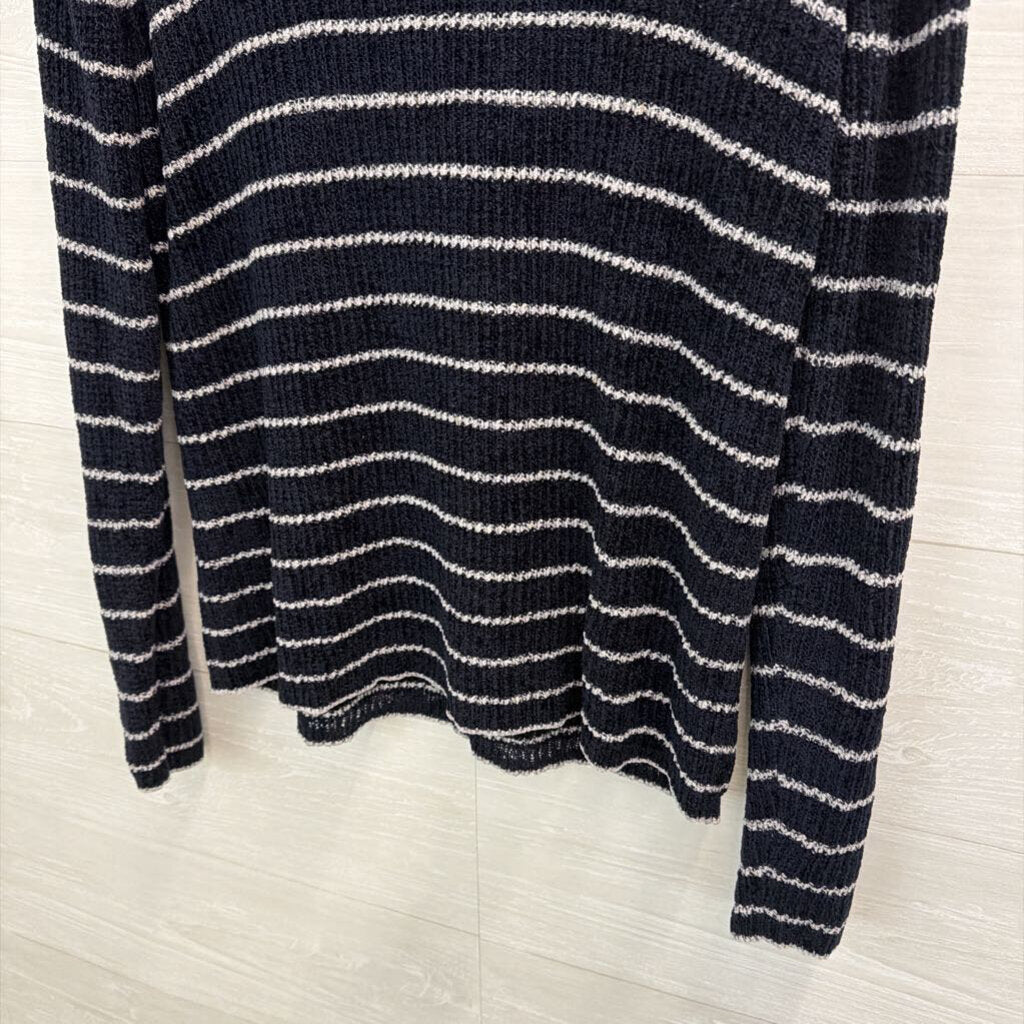 Brooks Brothers Navy/ Grey Stripe Soft Knit Turtleneck Sweater Large