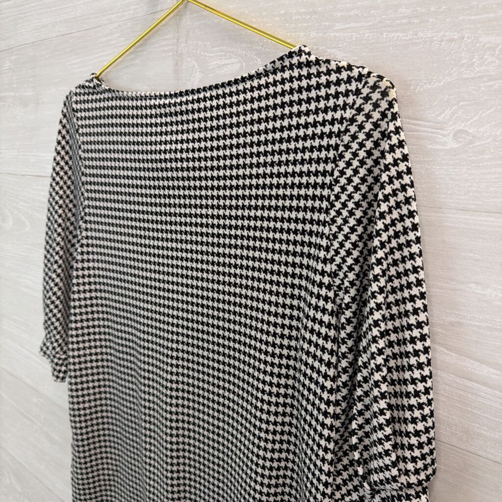 Black/ White Houndstooth Print Short Puff Sleeve Top Small