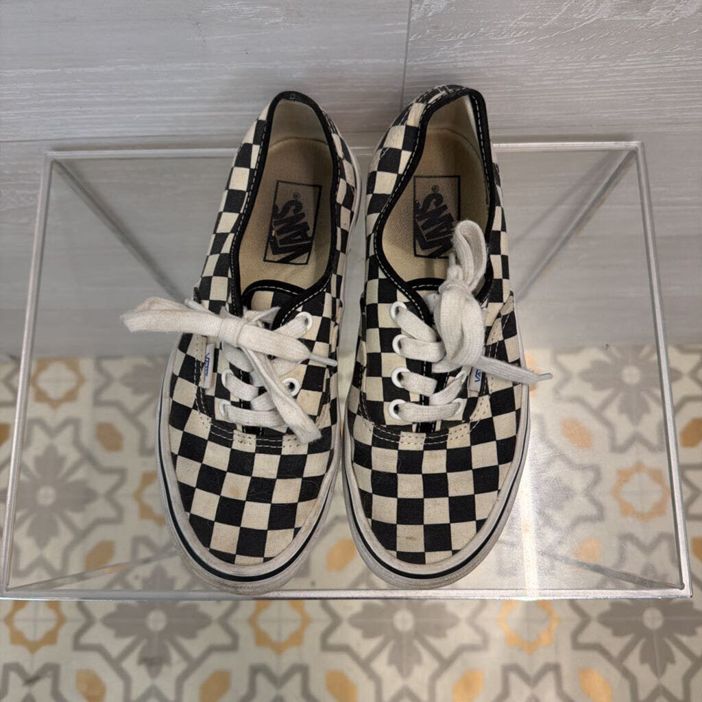 Vans Black/ White Checkered Low Sneakers 6.5