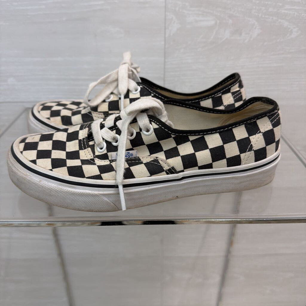 Vans Black/ White Checkered Low Sneakers 6.5