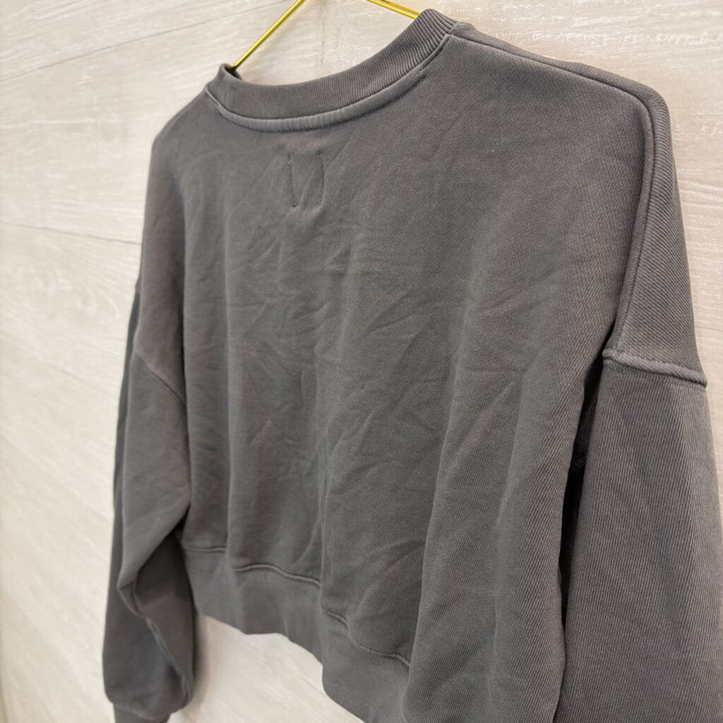 Gap Disney Grey/ Black Cropped Mickey Pullover Extra Small