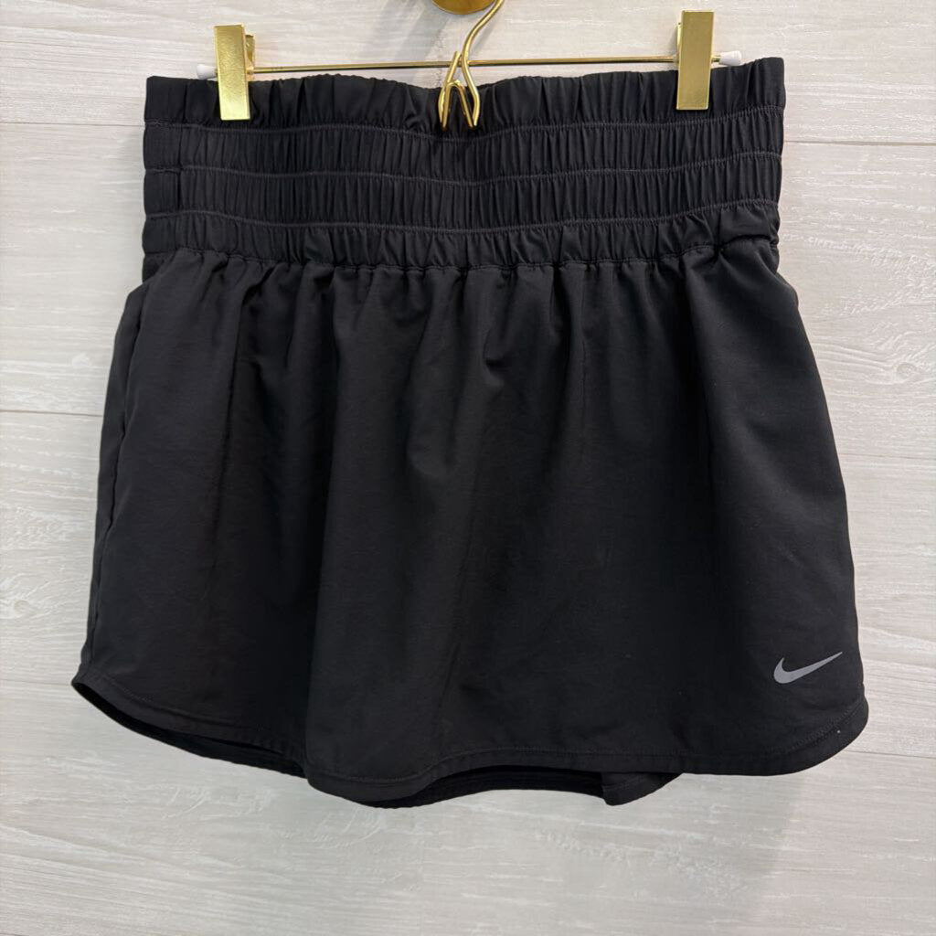 Nike Black High Waisted Athletic Skirt with Shorts Medium