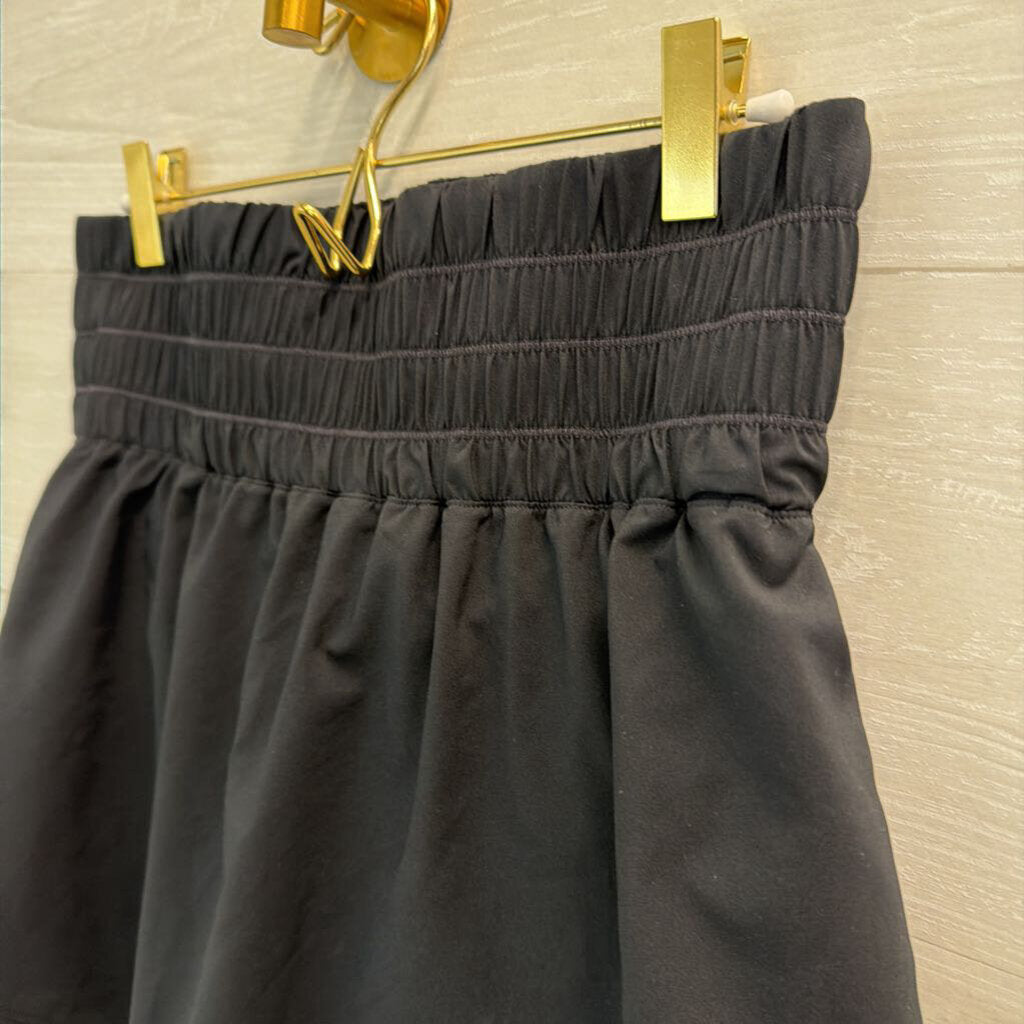 Nike Black High Waisted Athletic Skirt with Shorts Medium