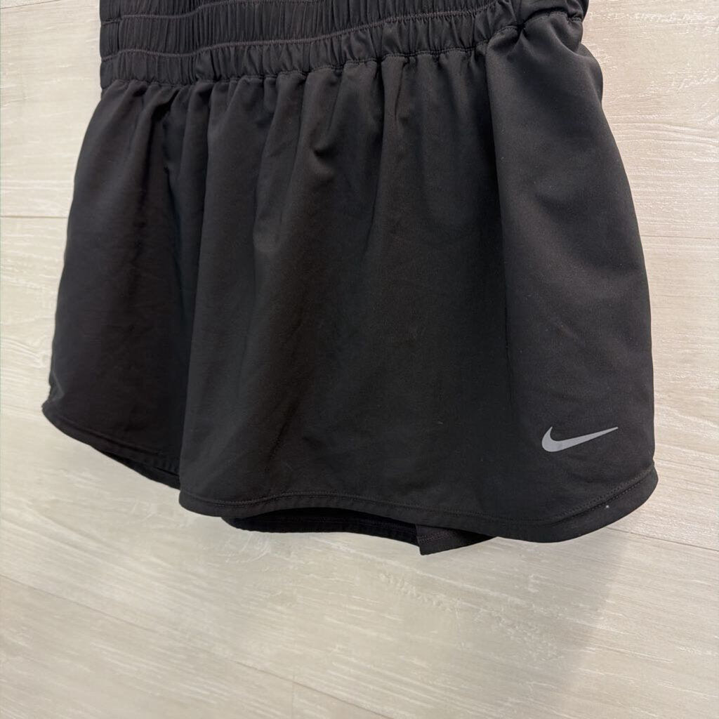 Nike Black High Waisted Athletic Skirt with Shorts Medium