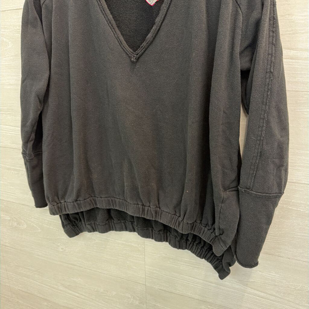 Goldie Black Long Sleeve V Neck Elastic Waist Top Medium