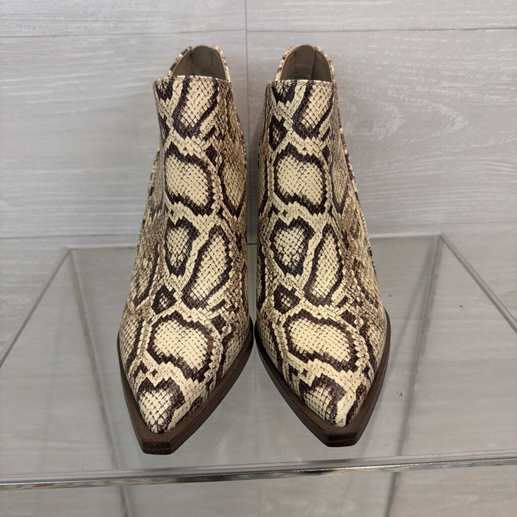 Vince Camuto Cream/ Brown Snakeskin Print Gradina Block Heel Ankle Boots 7.5