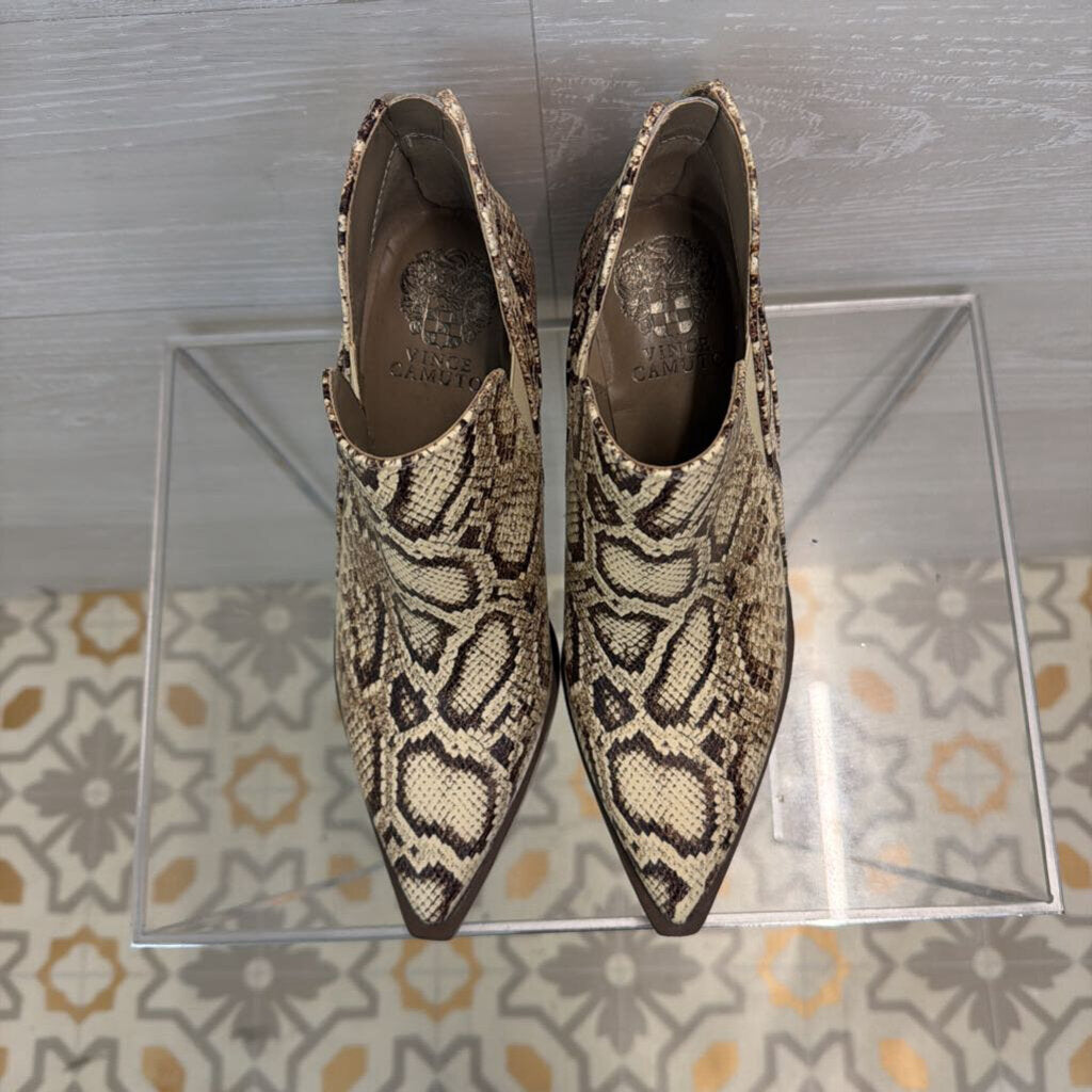 Vince Camuto Cream/ Brown Snakeskin Print Gradina Block Heel Ankle Boots 7.5