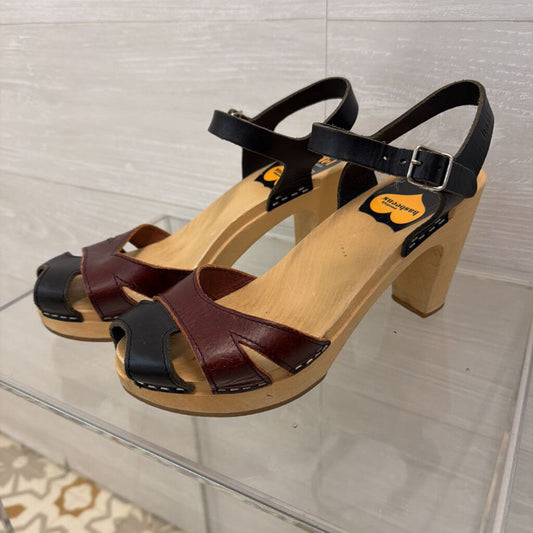 Sweedish Hasbeens Wooden Heel Leather Strap Clog Sandals 39