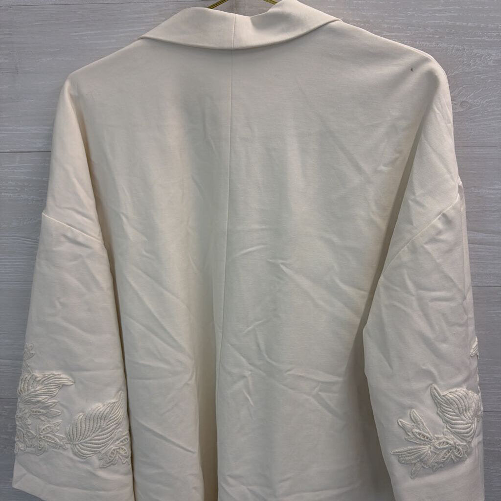 Chicos White Embroidered Flower Open Front Jacket 12/14