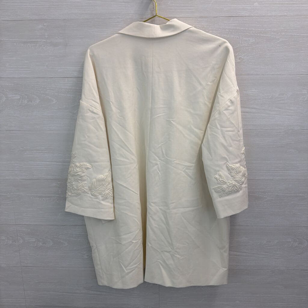 Chicos White Embroidered Flower Open Front Jacket 12/14