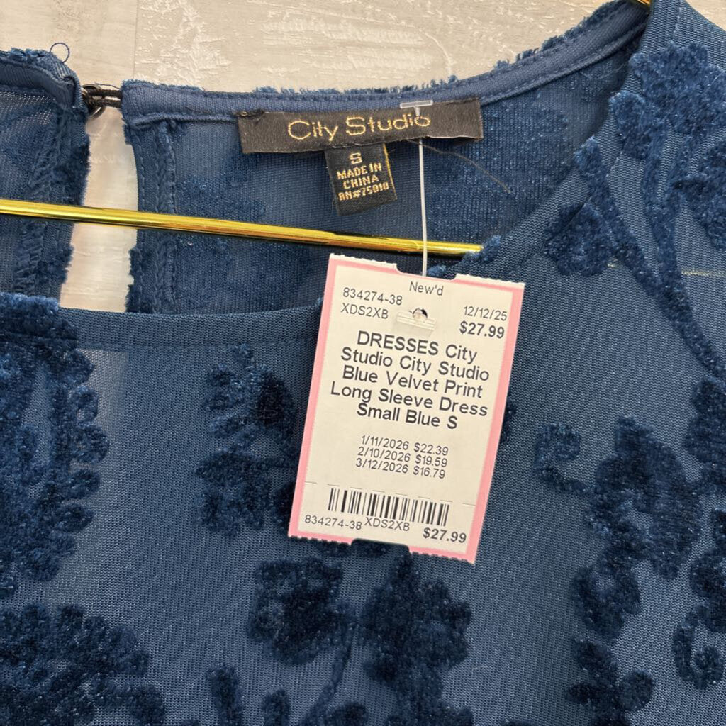 City Studio Blue Velvet Print Long Sleeve Dress Small