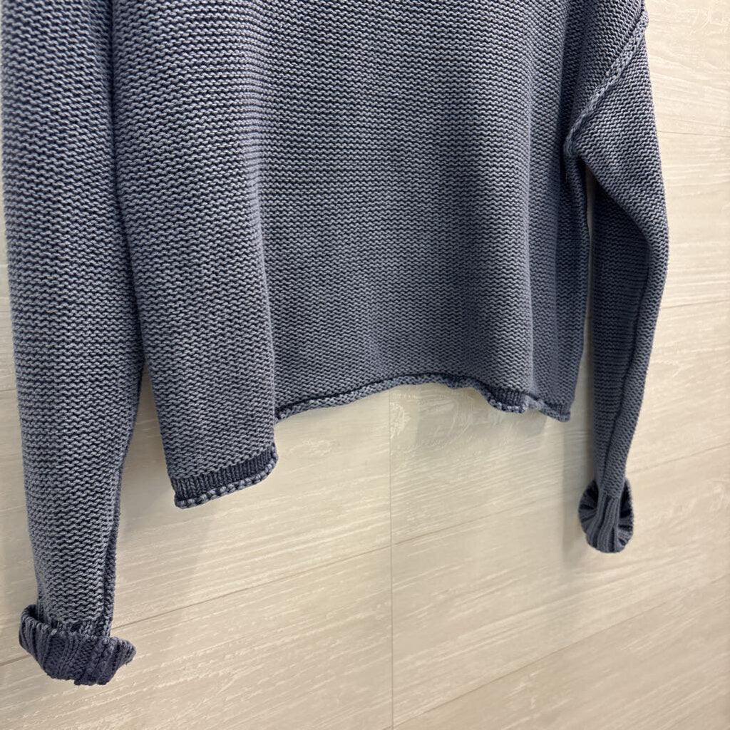 American Eagle Blue Knit Cropped Sweater Top Medium