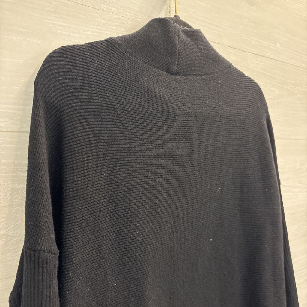 Lillusory Black Mock Neck Tunic Sweater Medium