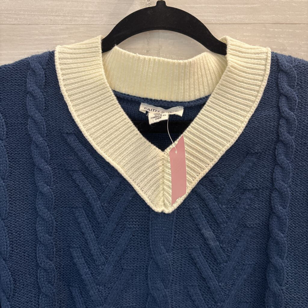 Faith and Zoe Blue/ White Cropped Cable Knit Sweater Small