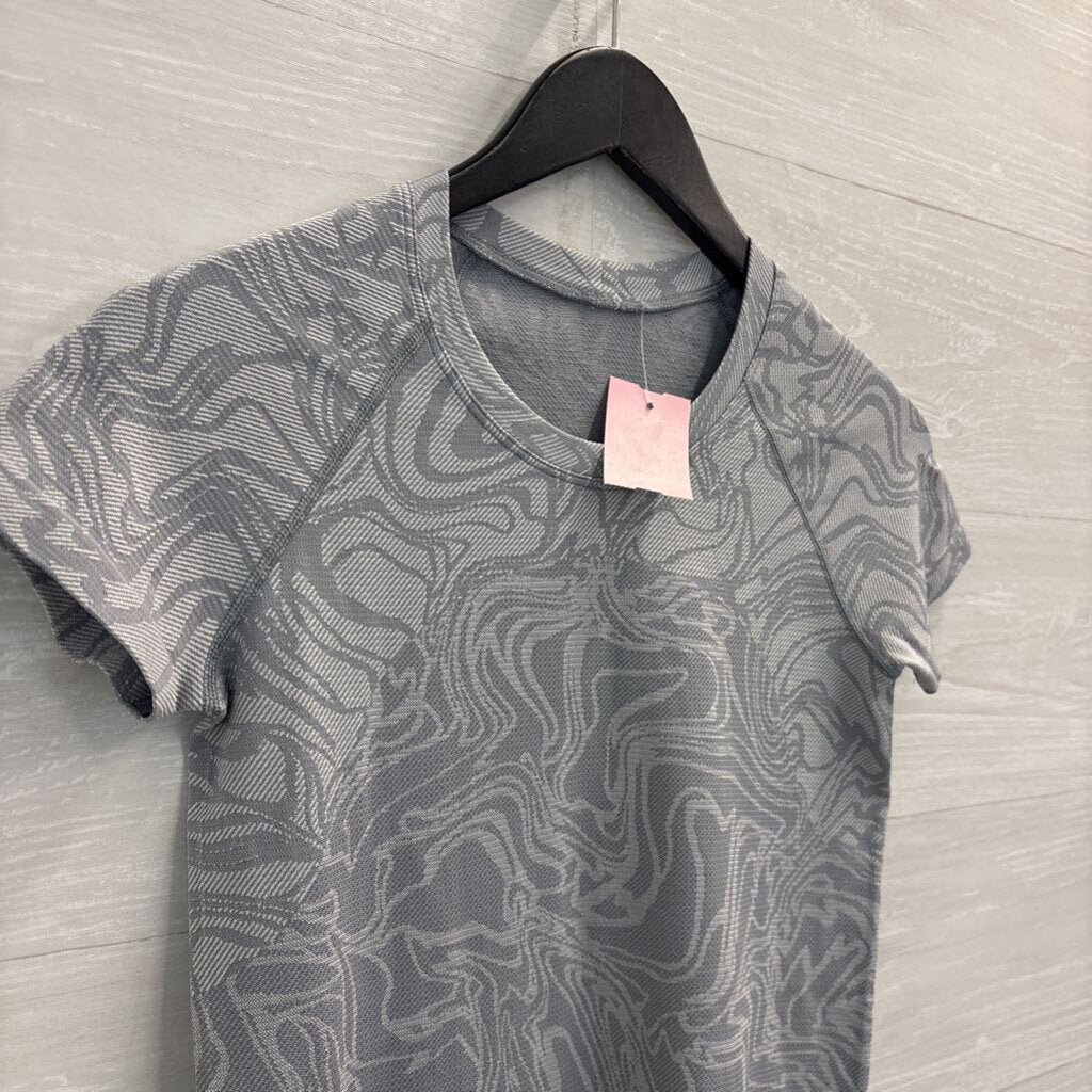 Lululemon Blue/ Grey Print Short Sleeve Athletic Top 4