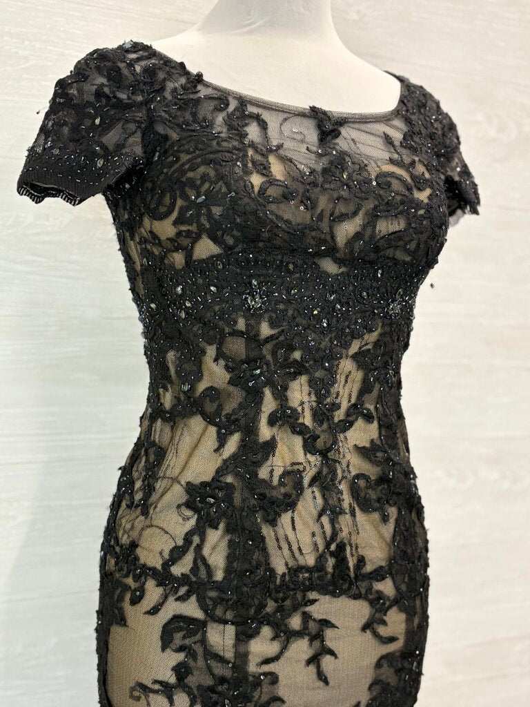 VM Collection Black Lace Fitted Formal Dress 2