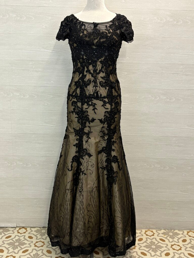 VM Collection Black Lace Fitted Formal Dress 2