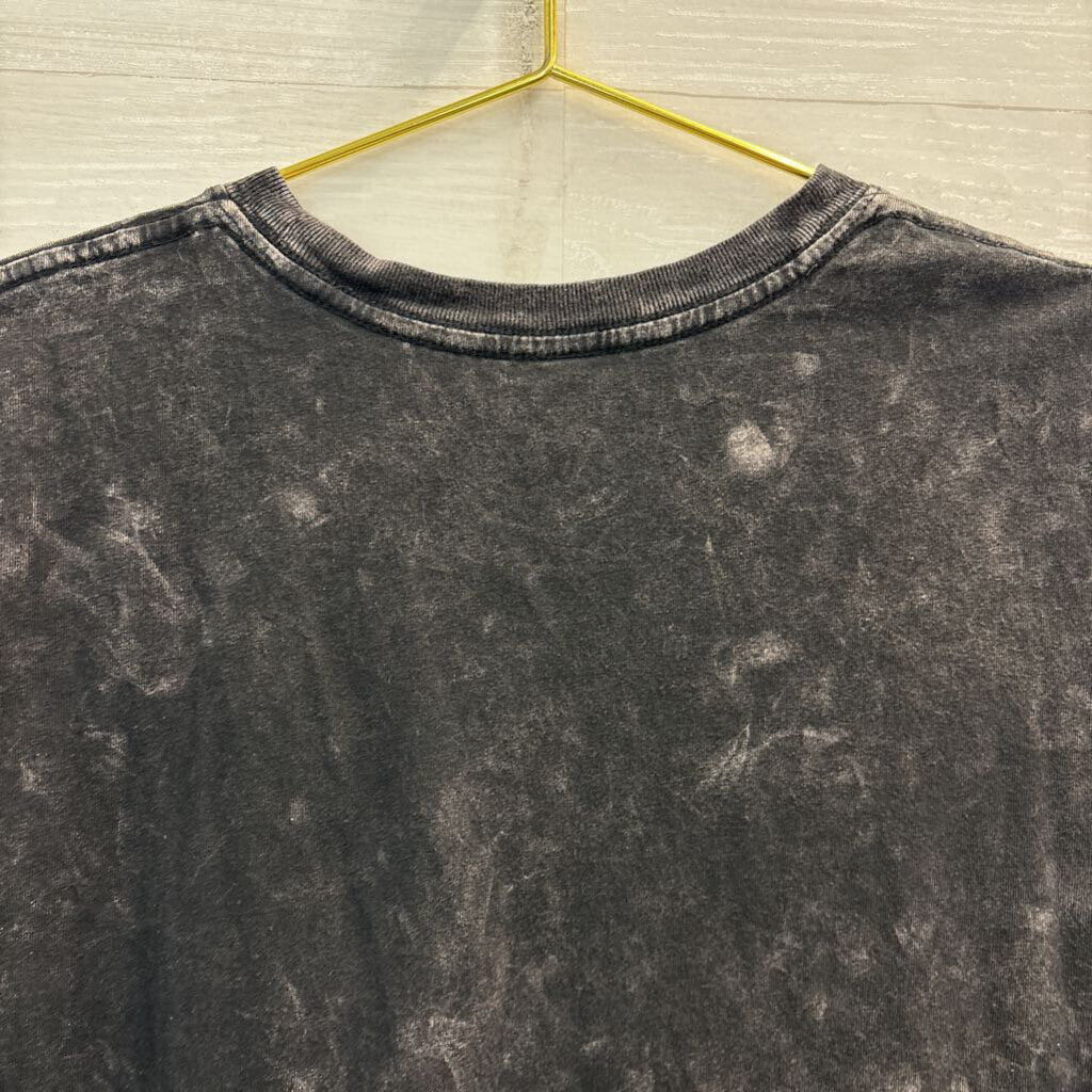 Walnut and 39th Grey Think Happy Short Sleeve Graphic Tee Extra Small